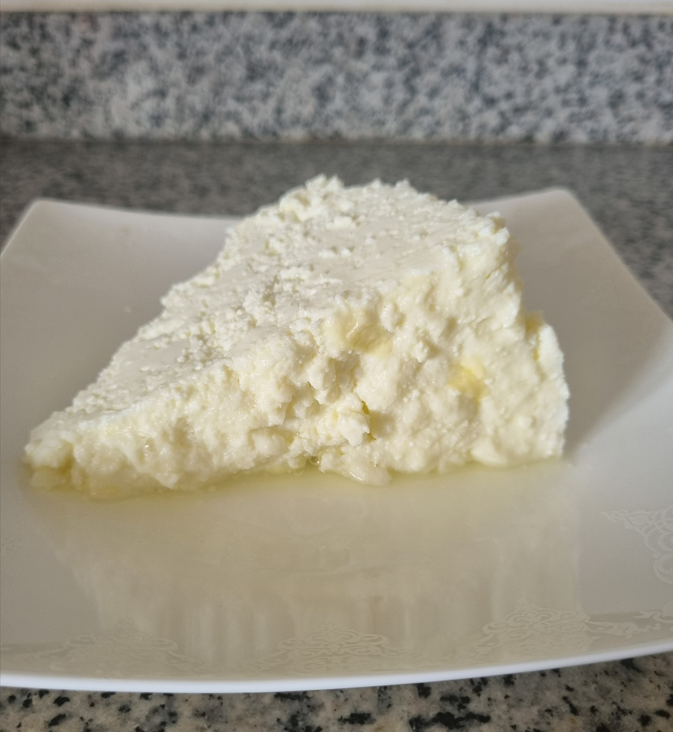 a photo of colostrum dessert