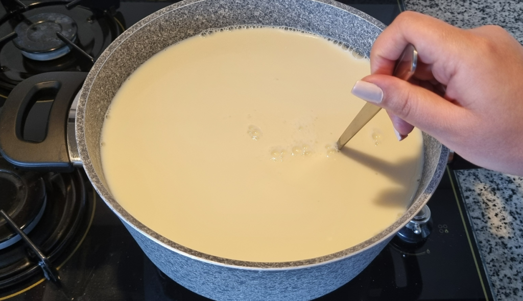 Une photo de la cuisson du colostrum